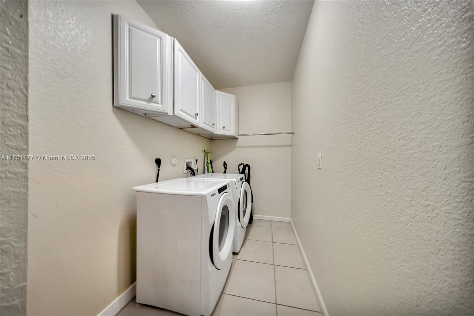 ESTATE MANSIONS 1ST ADDN - Residential