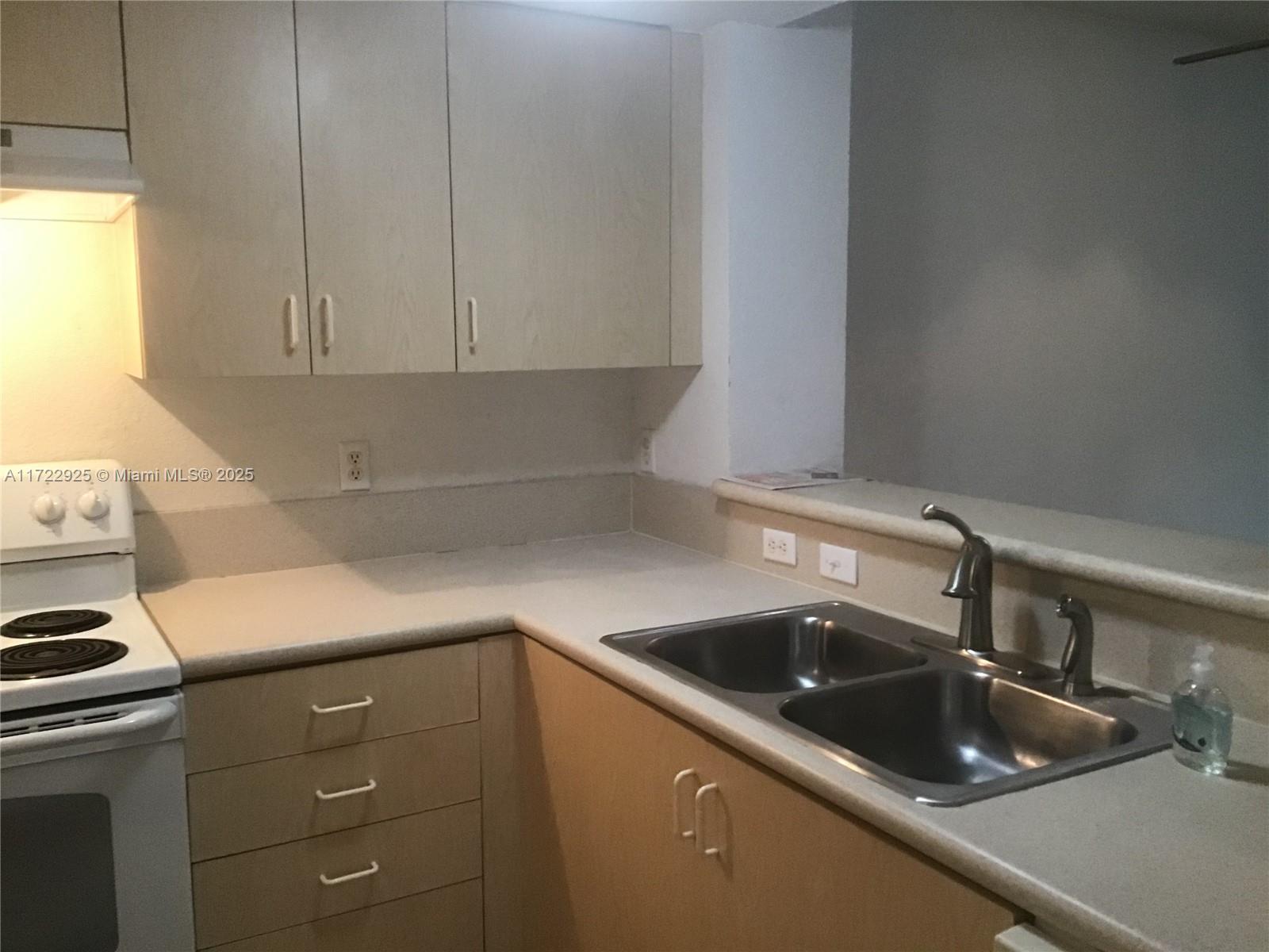 CYPRESS TRAIL CONDO - Residential