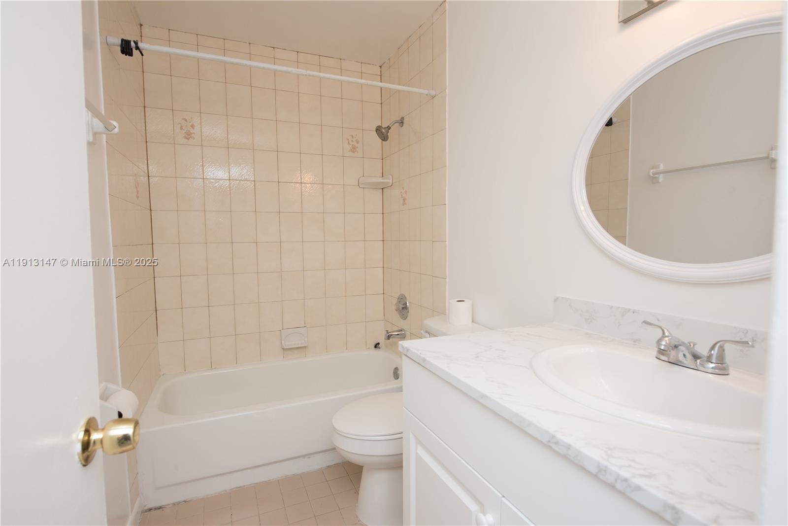 LAKESHORE CONDO I - Residential Lease