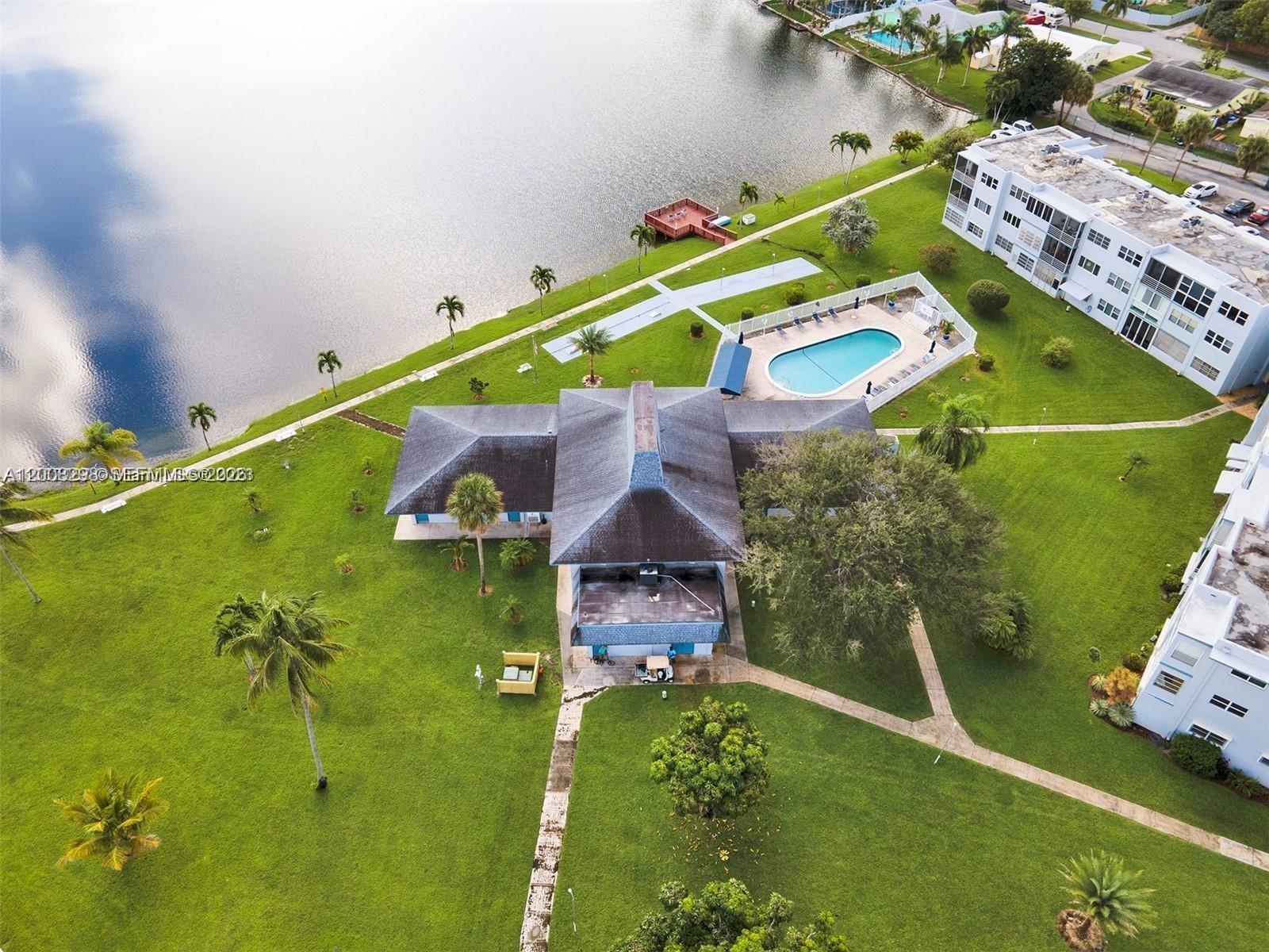 SHERIDAN LAKES CONDO APTS - Residential