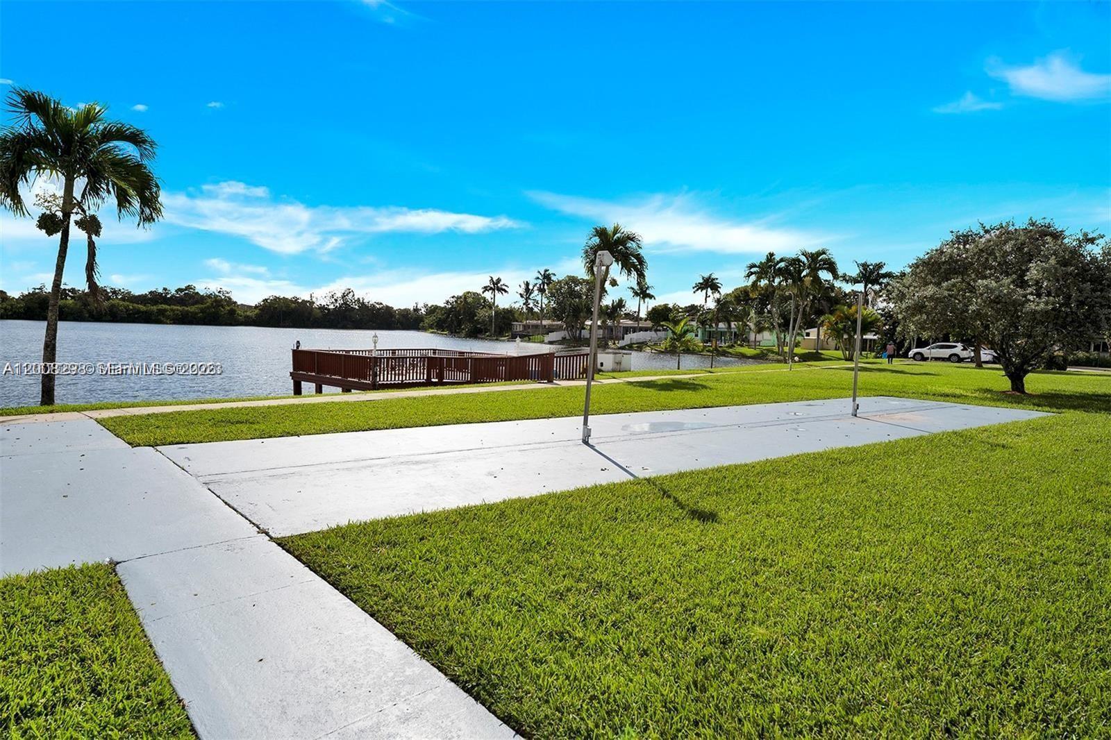 SHERIDAN LAKES CONDO APTS - Residential
