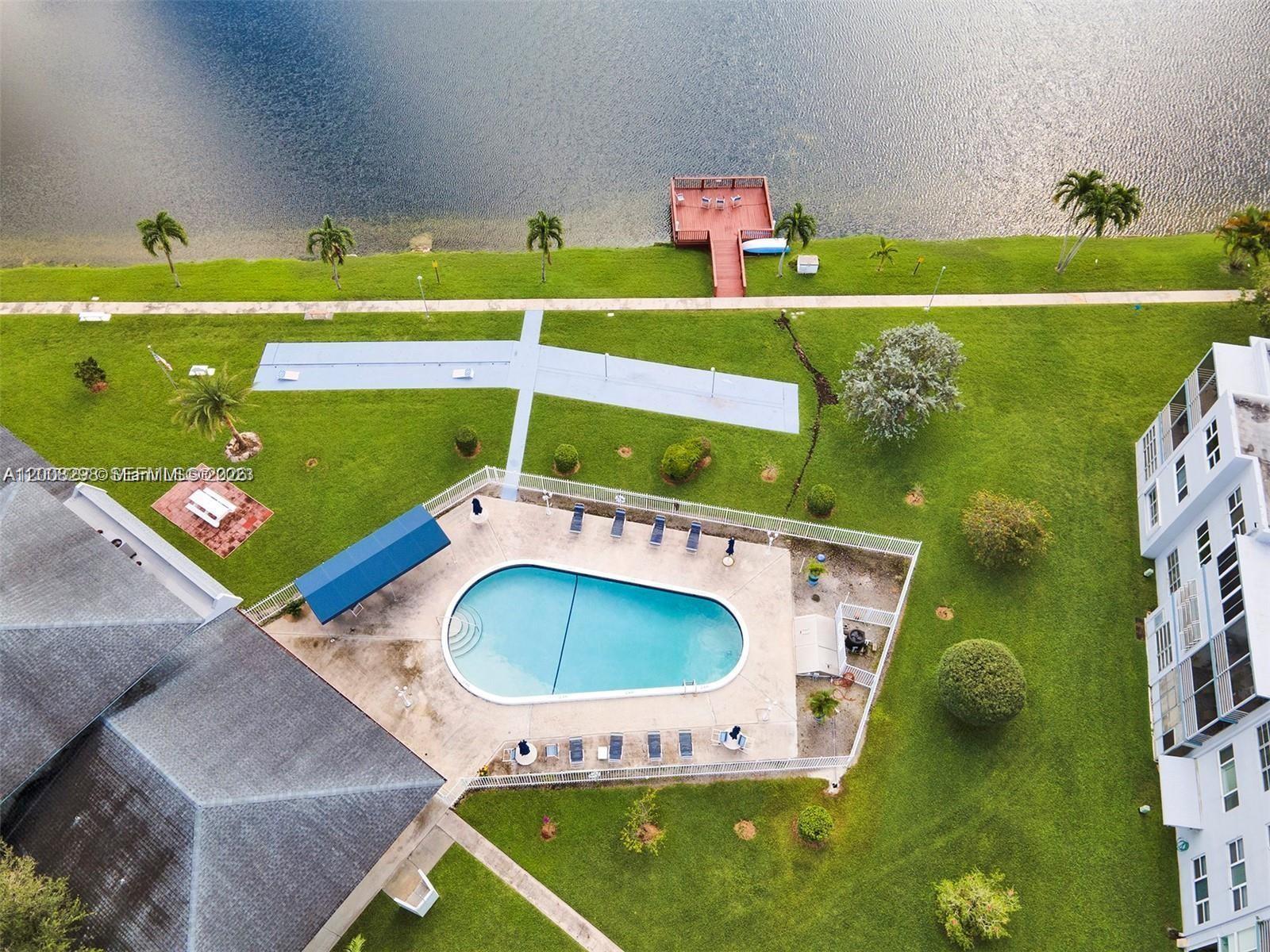 SHERIDAN LAKES CONDO APTS - Residential
