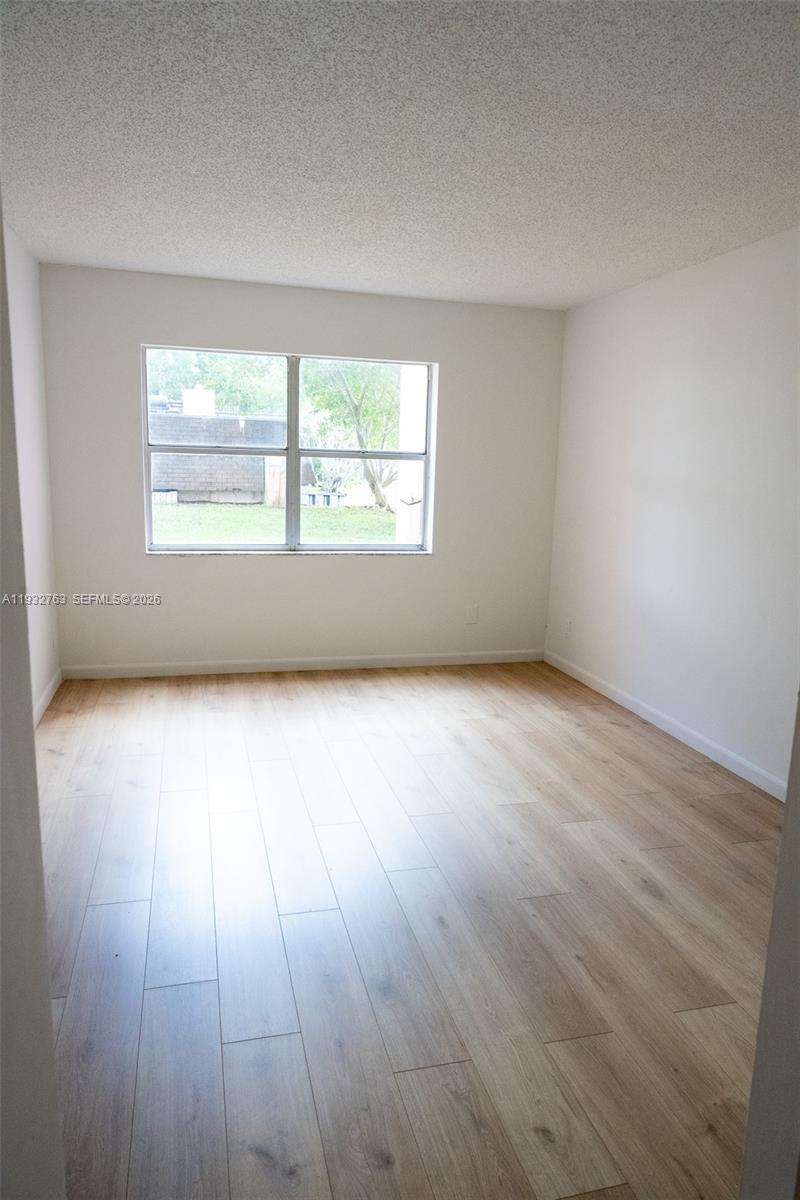 SUNRISE LAKES 120 CONDO - Residential