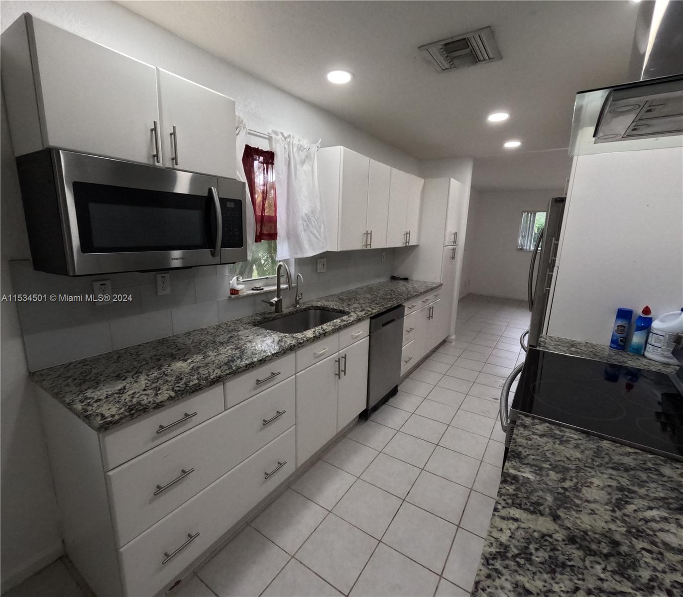 DELRAY GARDEN ESTATES 3 - Residential