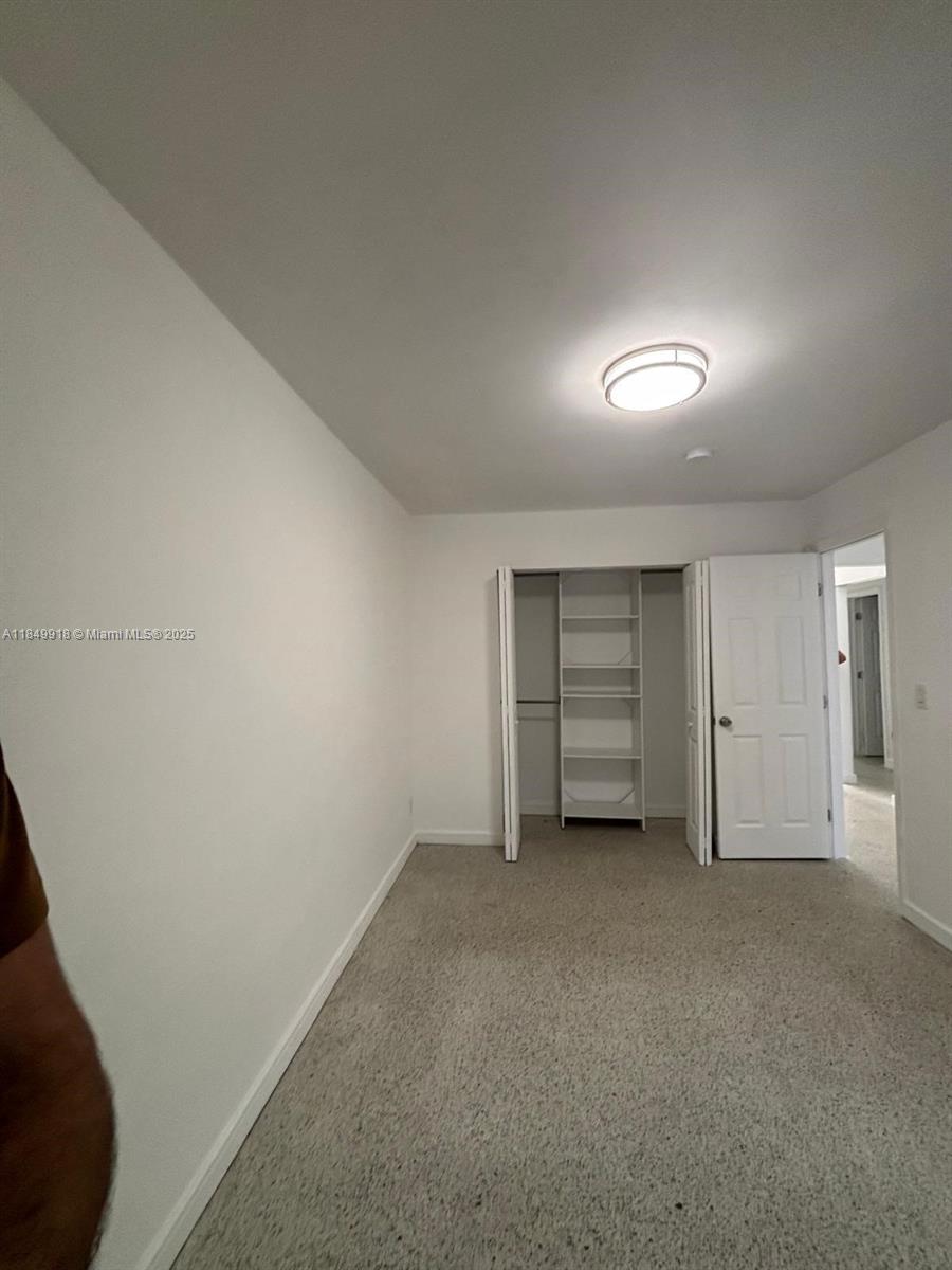 SUNSET LAKE PARK - Residential Lease