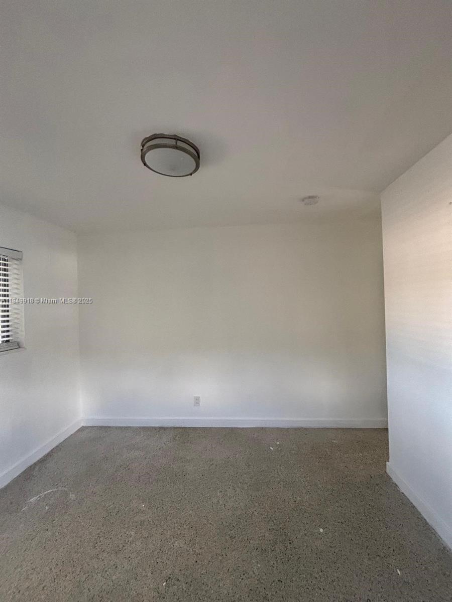 SUNSET LAKE PARK - Residential Lease