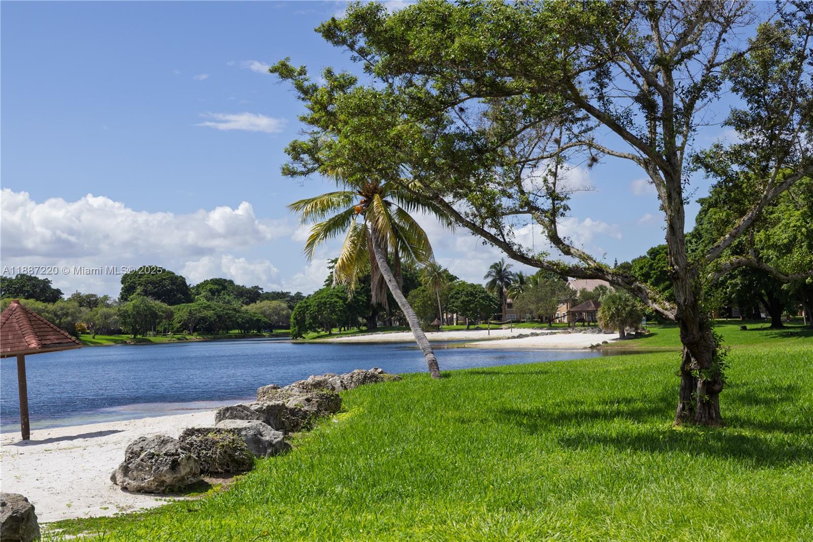 PALM POINT SEC 1 - Residential