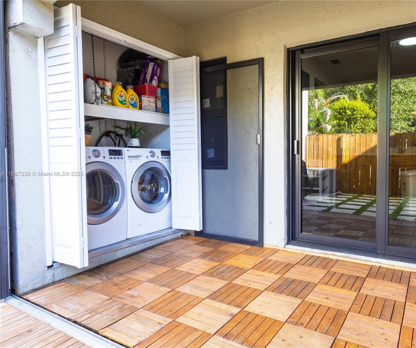 PALM POINT SEC 1 - Residential