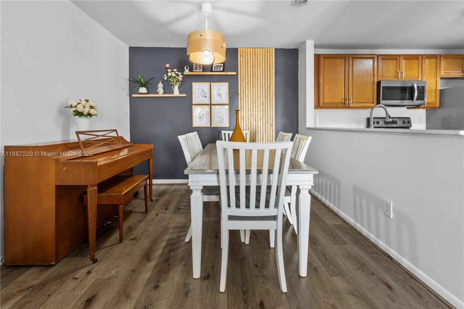 PALM POINT SEC 1 - Residential