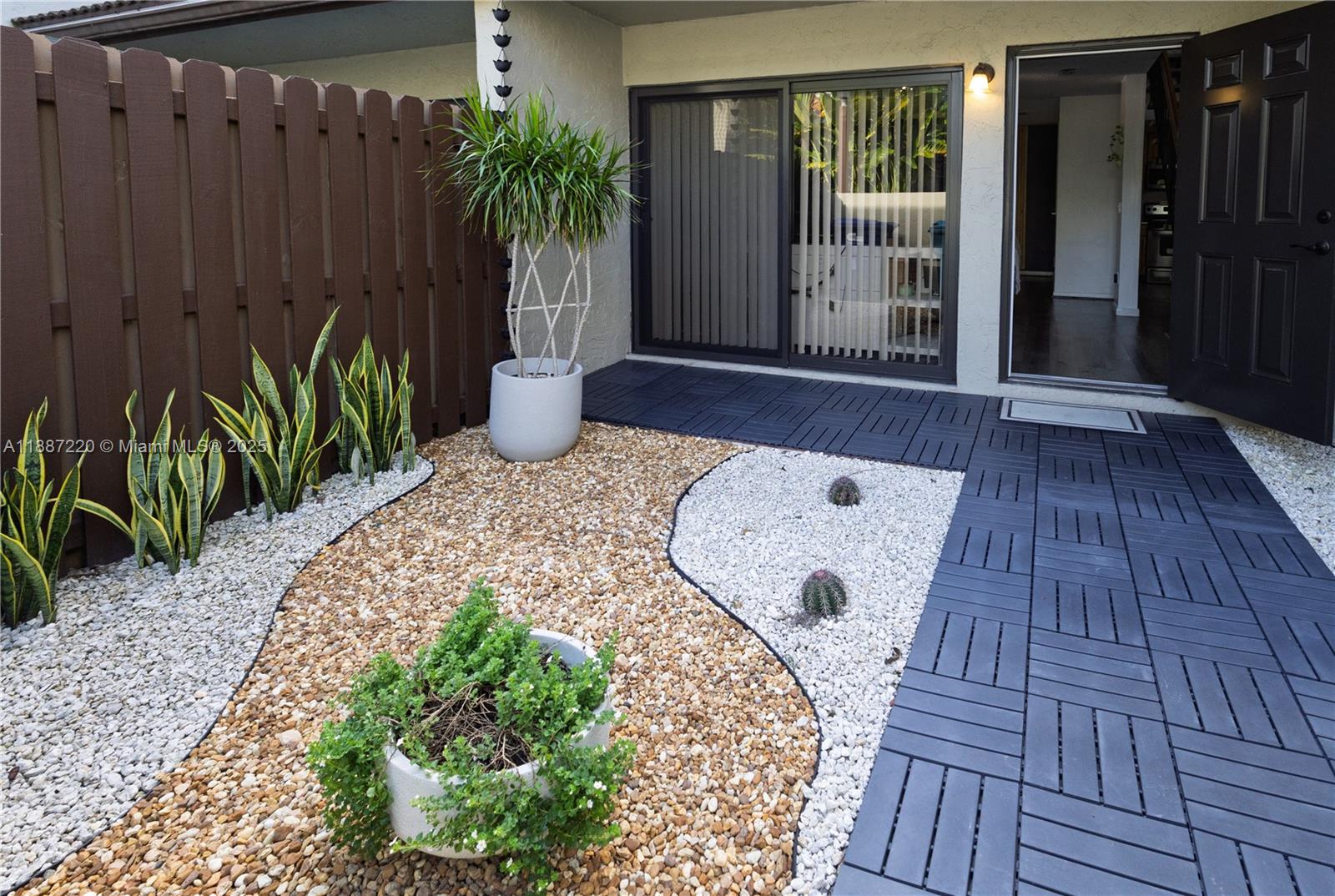 PALM POINT SEC 1 - Residential