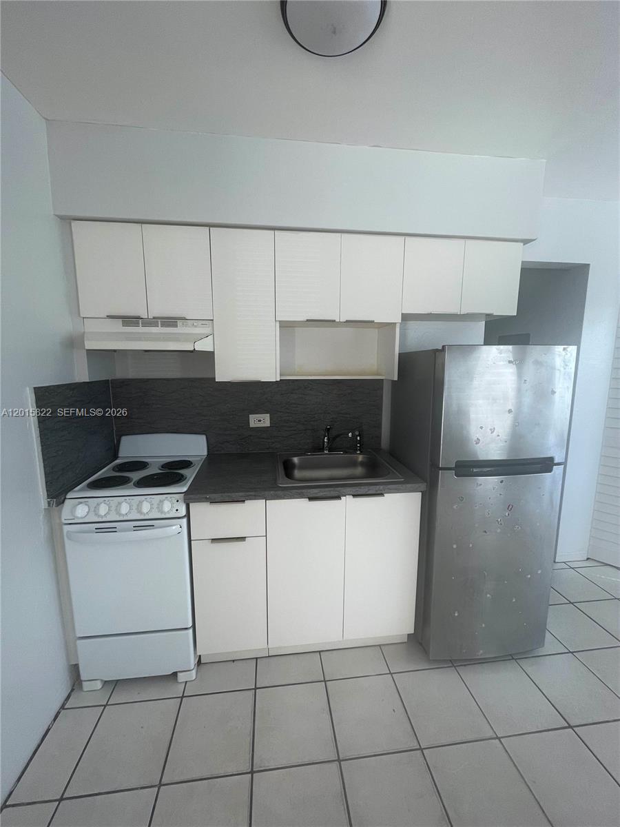 SUNNY ACRES - Residential Lease