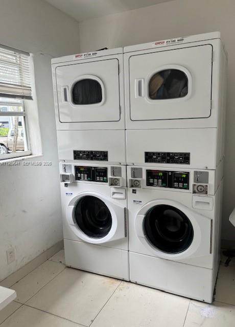 HARBOR ISLAND - Residential Lease