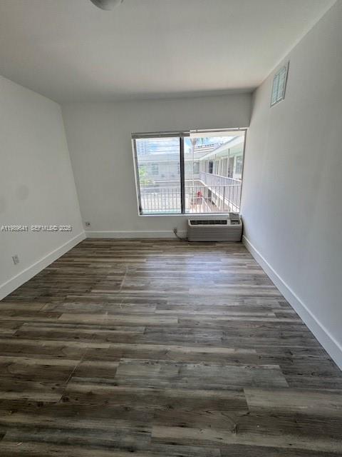 HARBOR ISLAND - Residential Lease