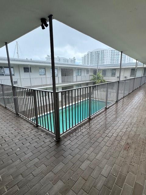 HARBOR ISLAND - Residential Lease