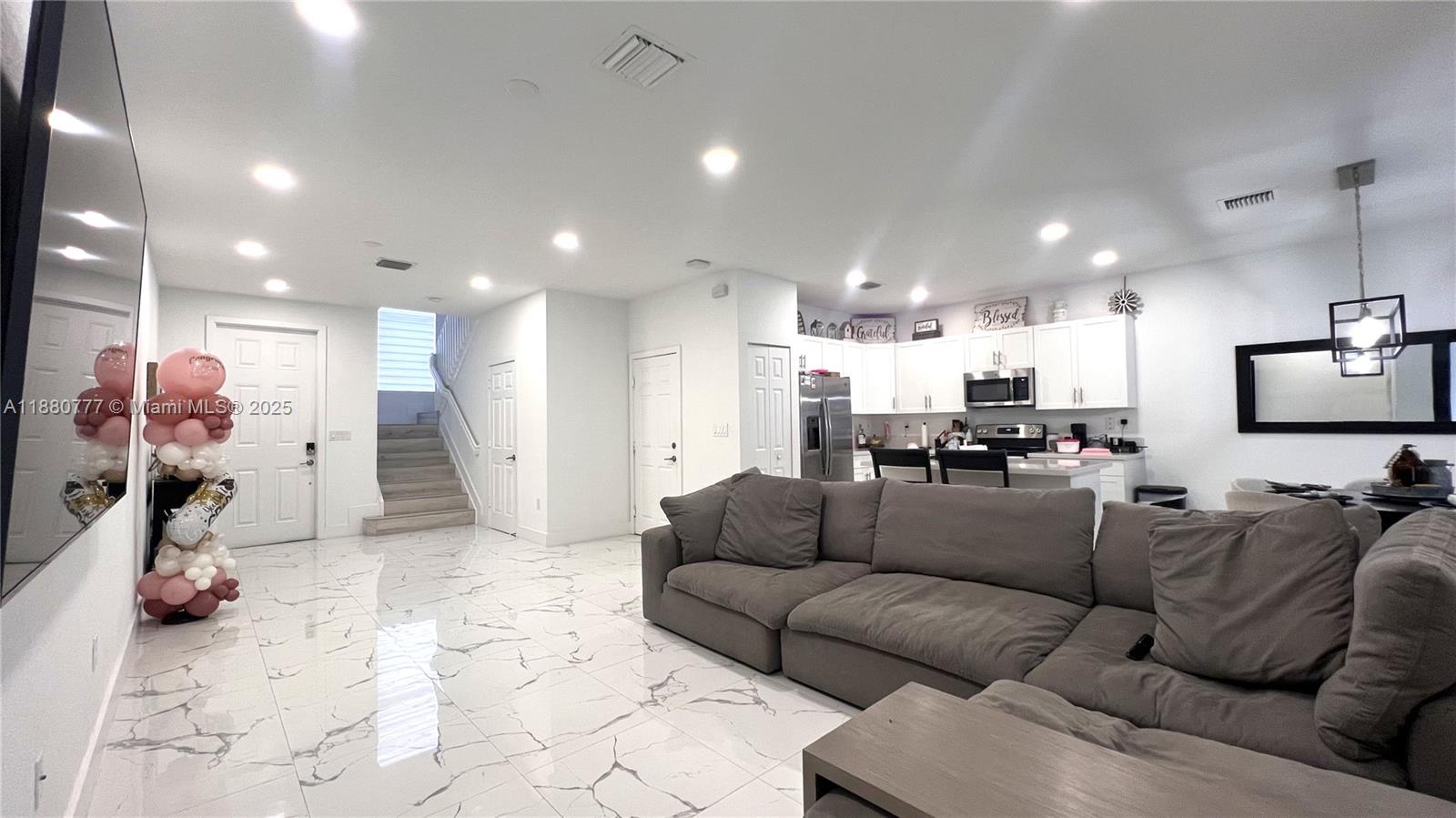 AQUABELLA SECTION ONE - Residential