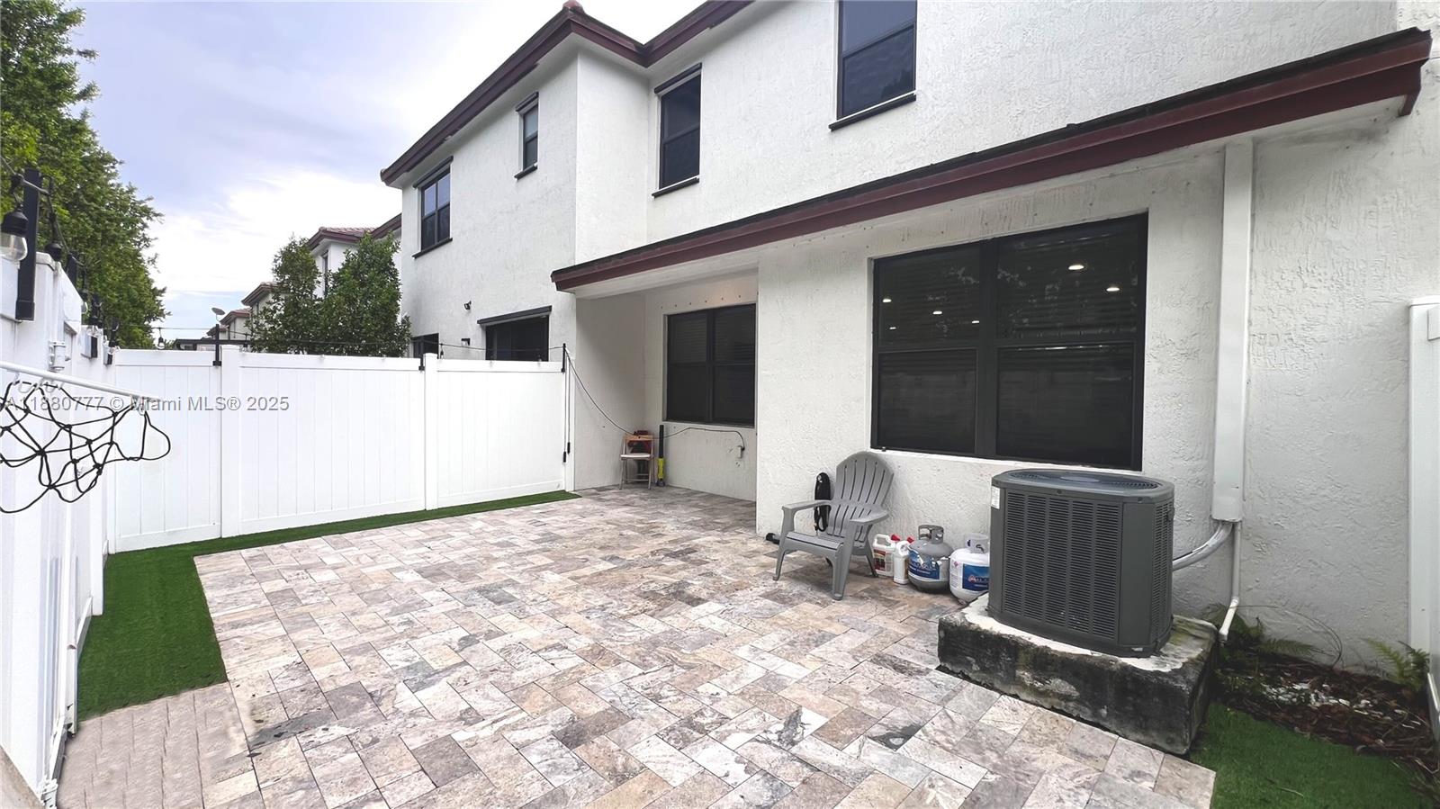 AQUABELLA SECTION ONE - Residential