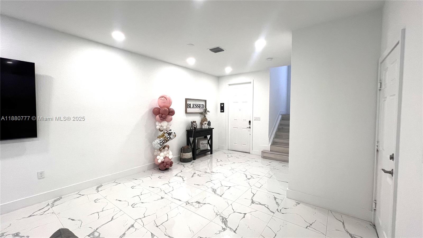 AQUABELLA SECTION ONE - Residential