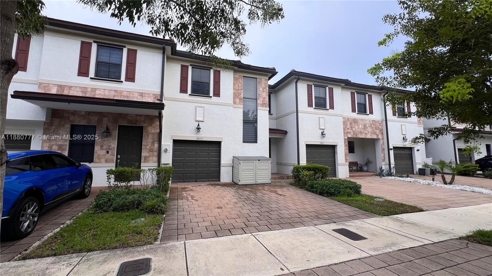 AQUABELLA SECTION ONE - Residential