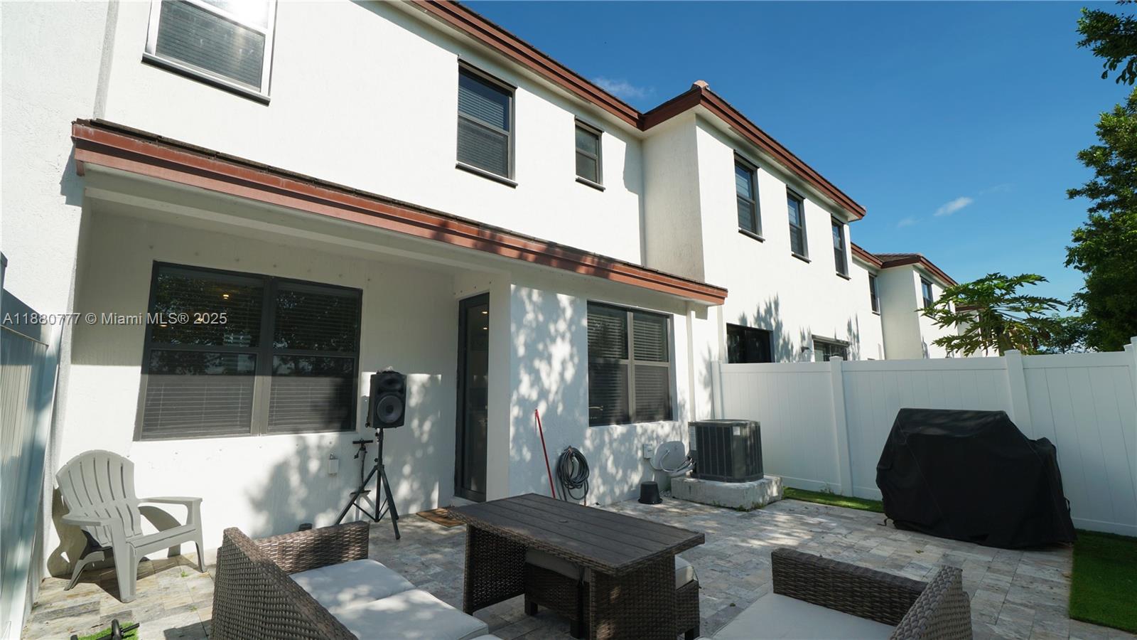 AQUABELLA SECTION ONE - Residential