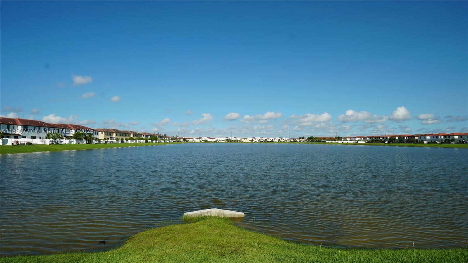 AQUABELLA SECTION ONE - Residential