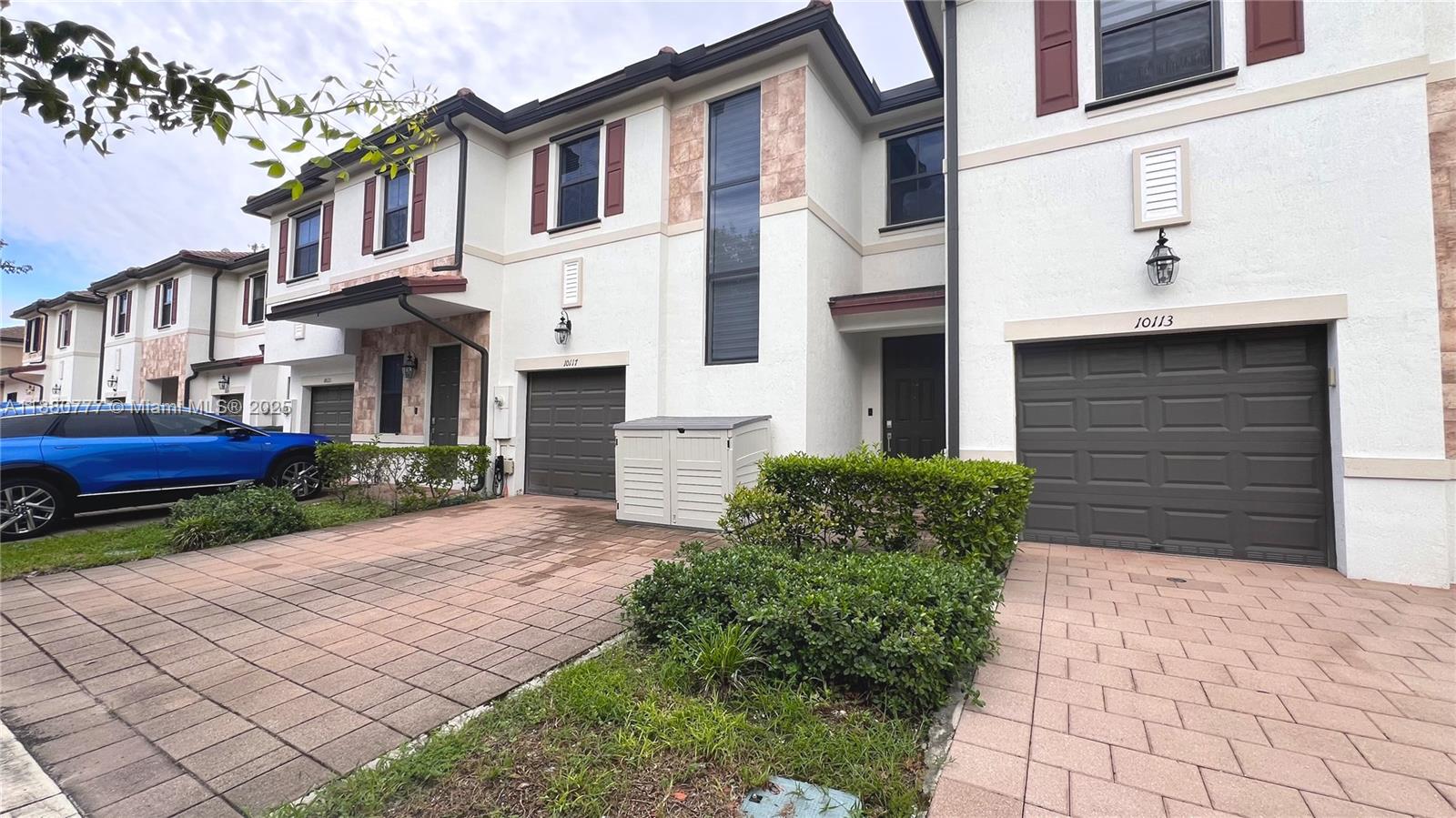 AQUABELLA SECTION ONE - Residential