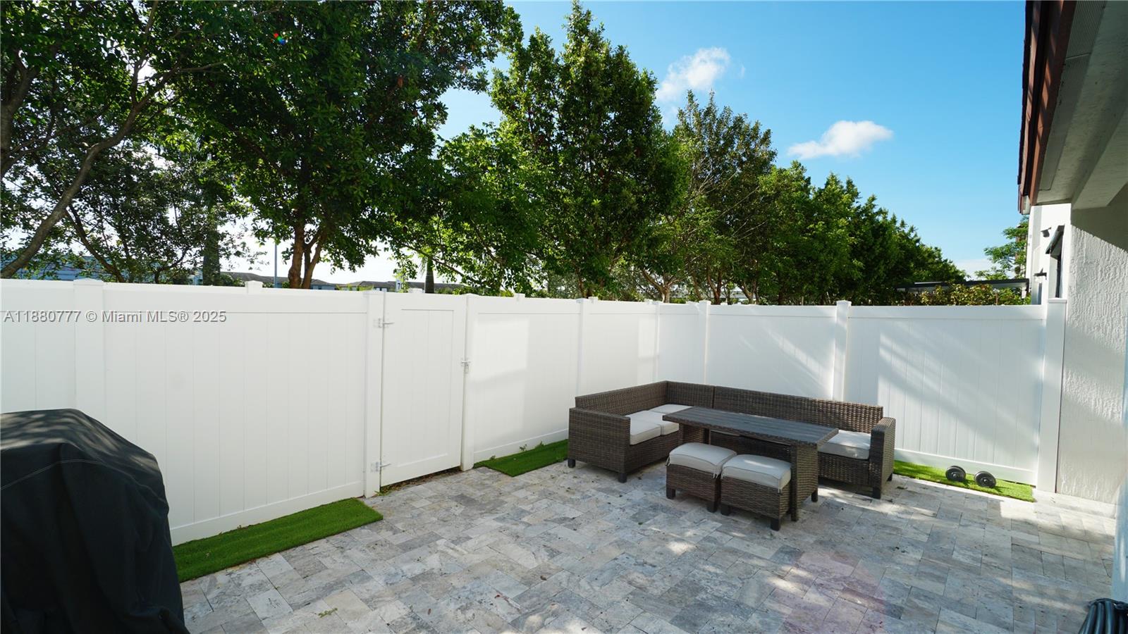 AQUABELLA SECTION ONE - Residential