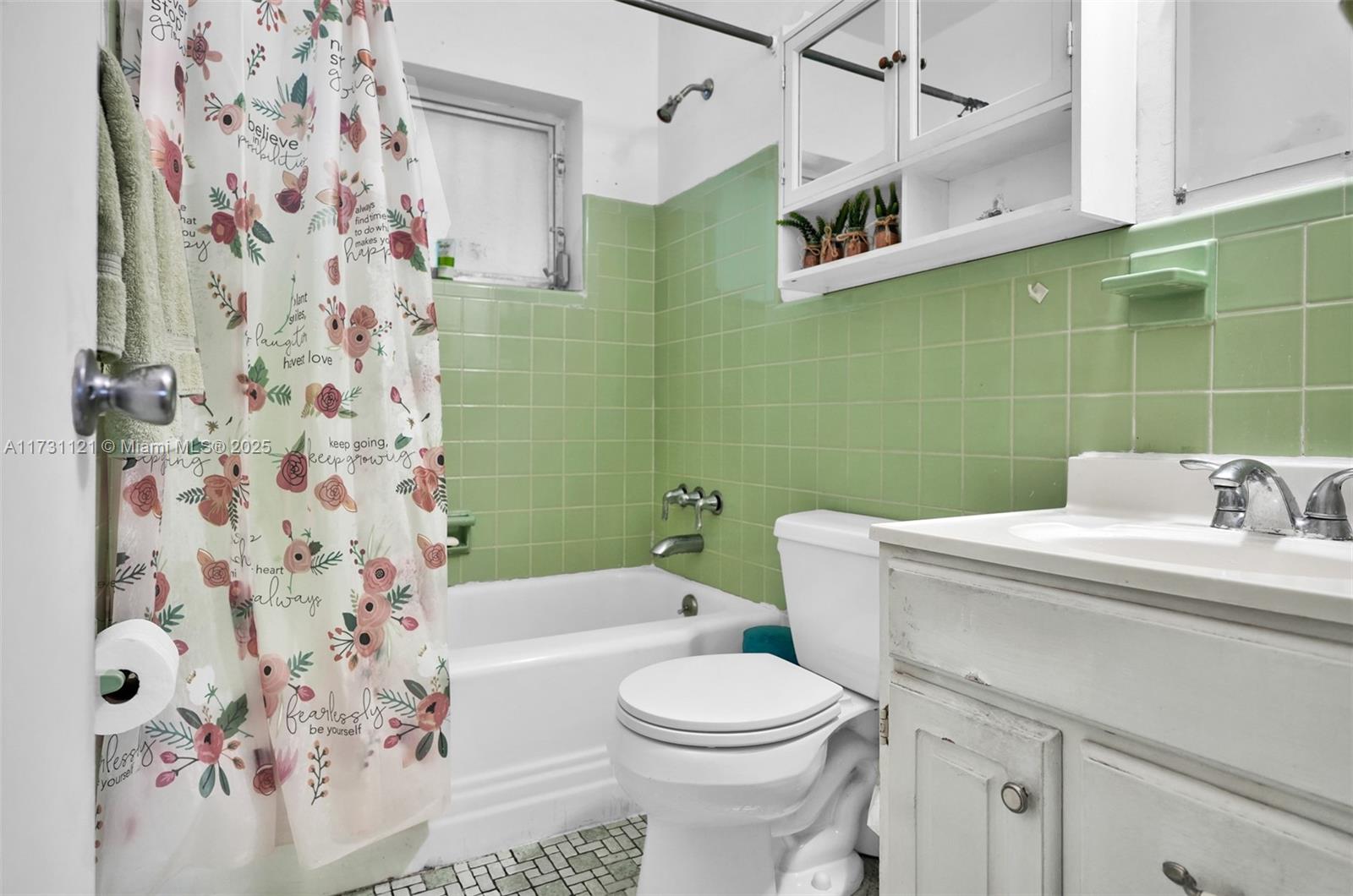 SUN RAY HOMES GREYNOLDS P - Residential