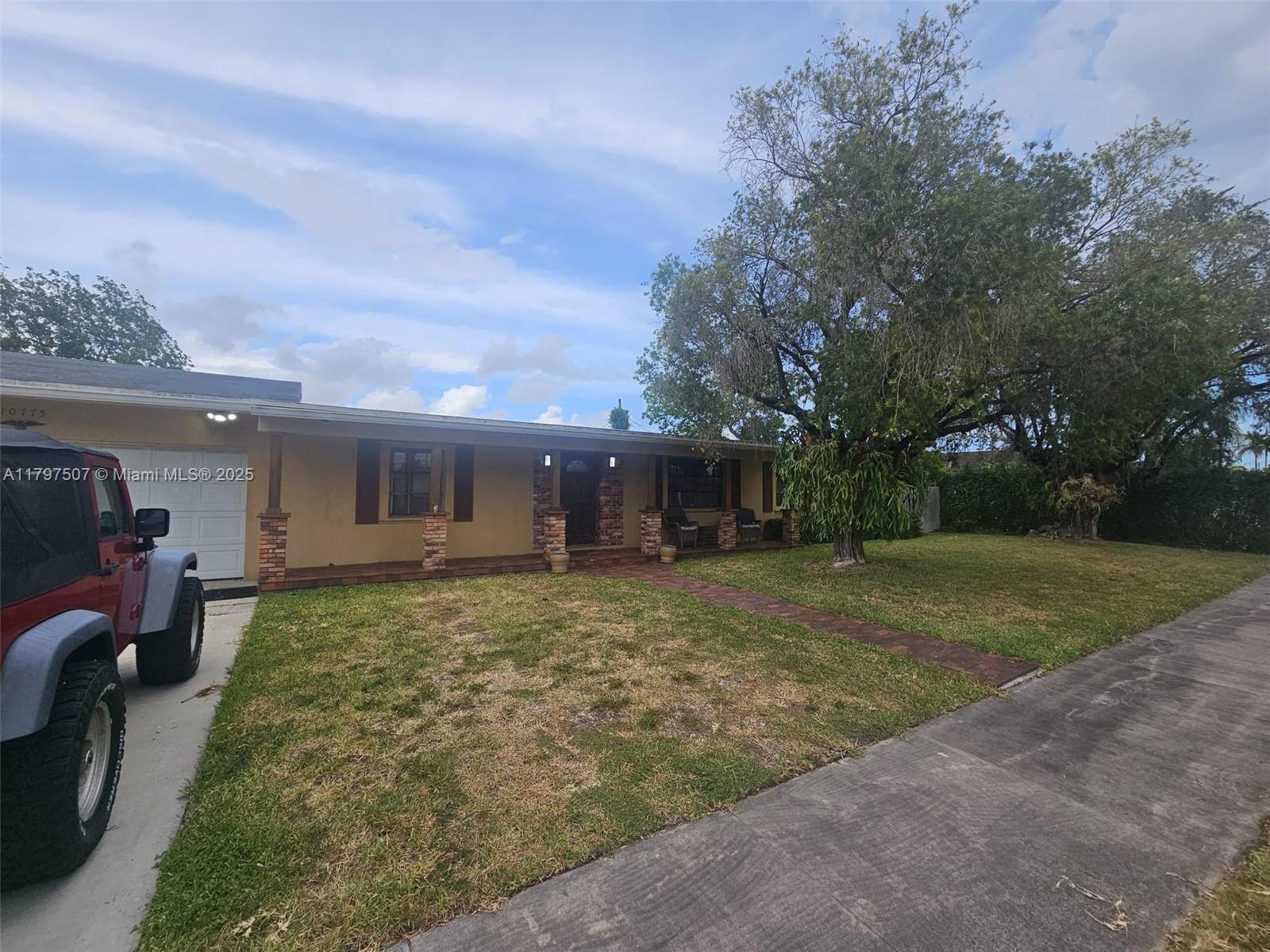 10775 Westwood Lake Dr