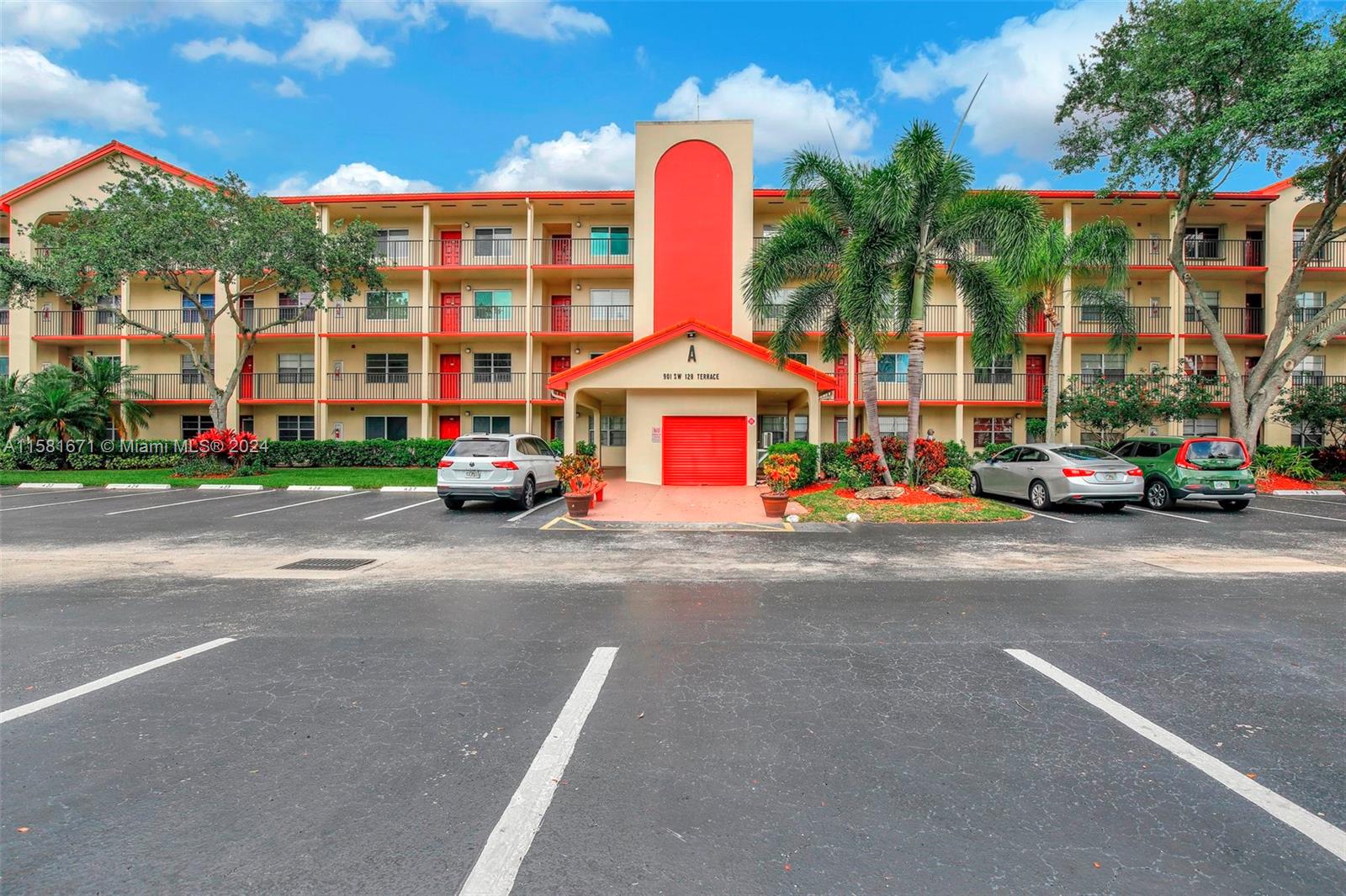 Property for Sale at 901 Sw 128th Ter Ter 206A, Pembroke Pines, Miami-Dade County, Florida - Bedrooms: 2 
Bathrooms: 2  - $285,000