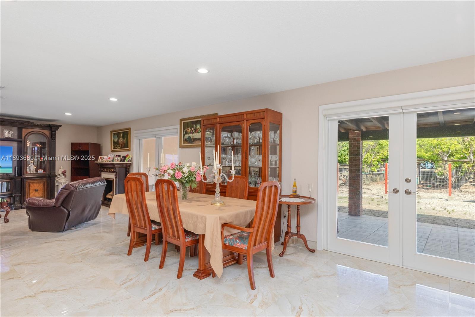 SILVER PALM ACRES - Residential