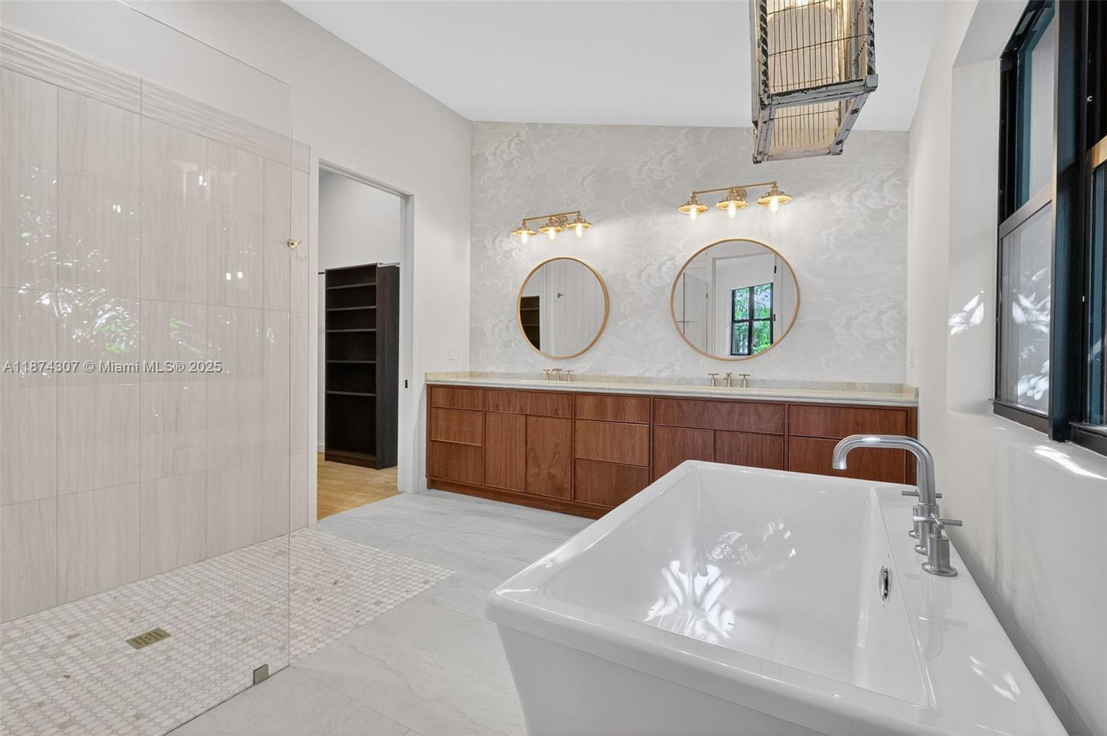 OCEAN VIEW HEIGHTS - Residential