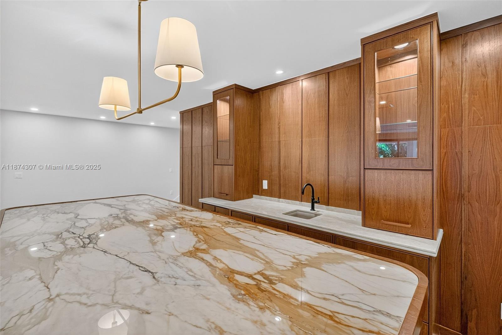 OCEAN VIEW HEIGHTS - Residential