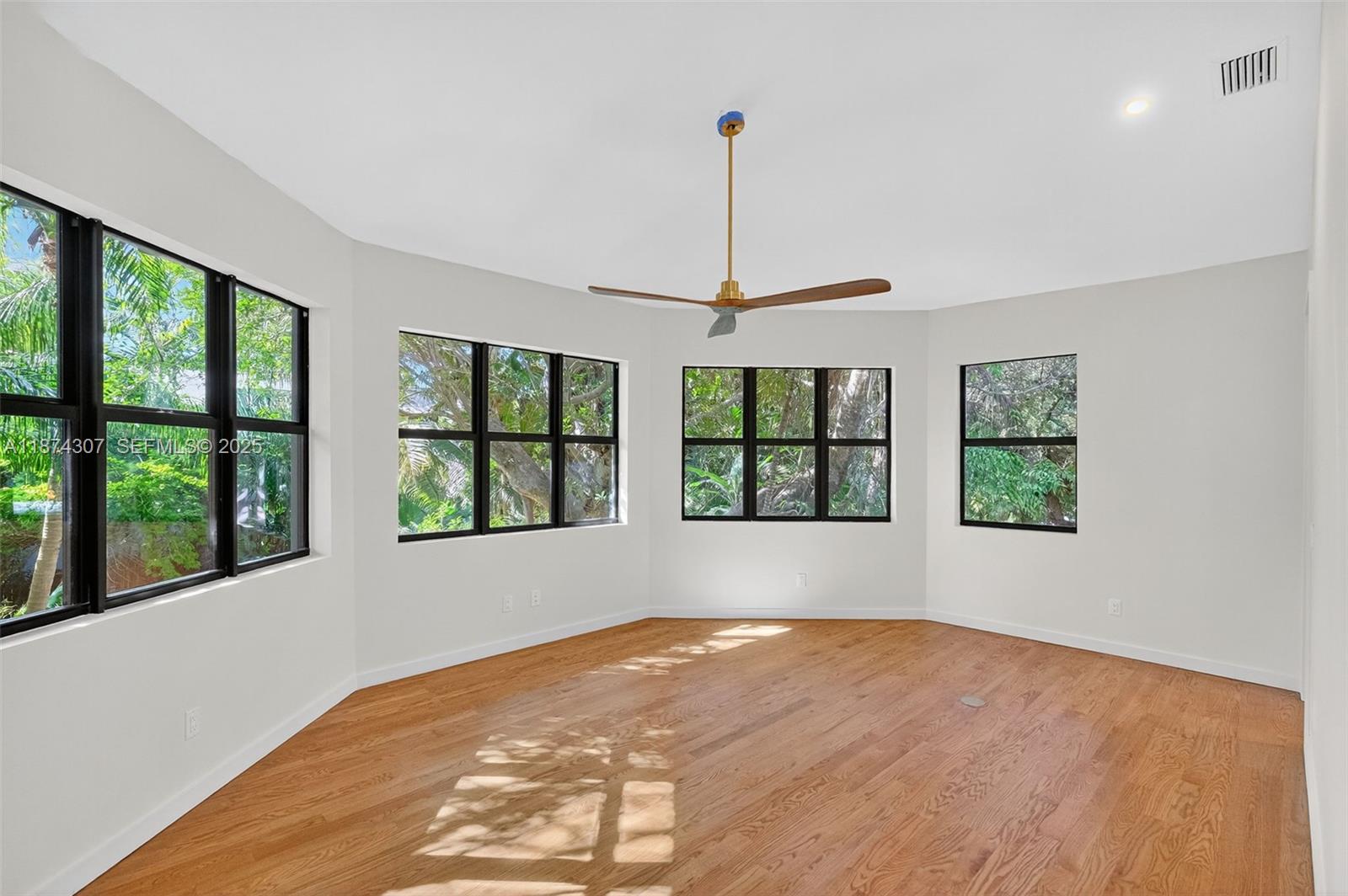 OCEAN VIEW HEIGHTS - Residential