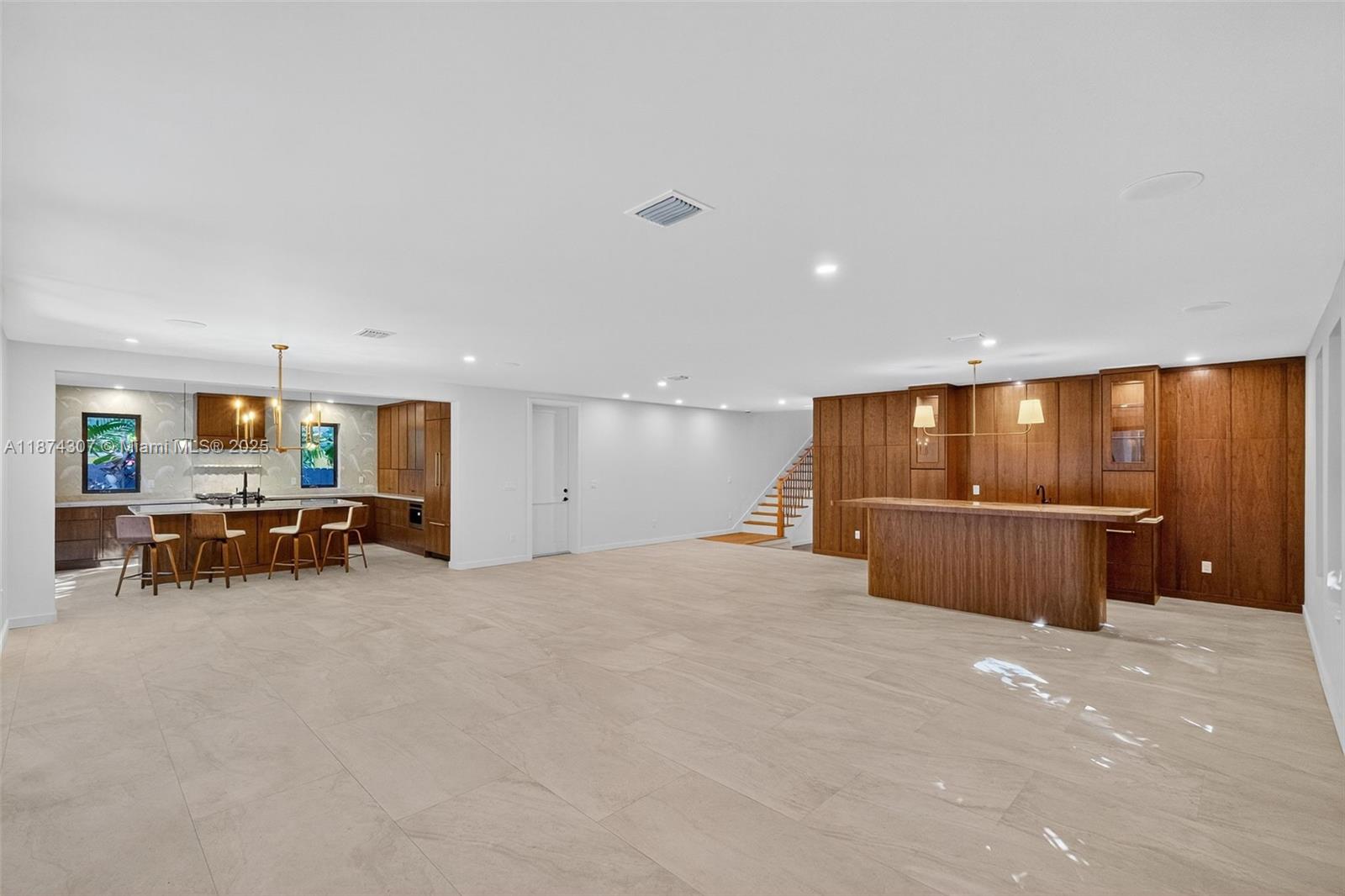 OCEAN VIEW HEIGHTS - Residential