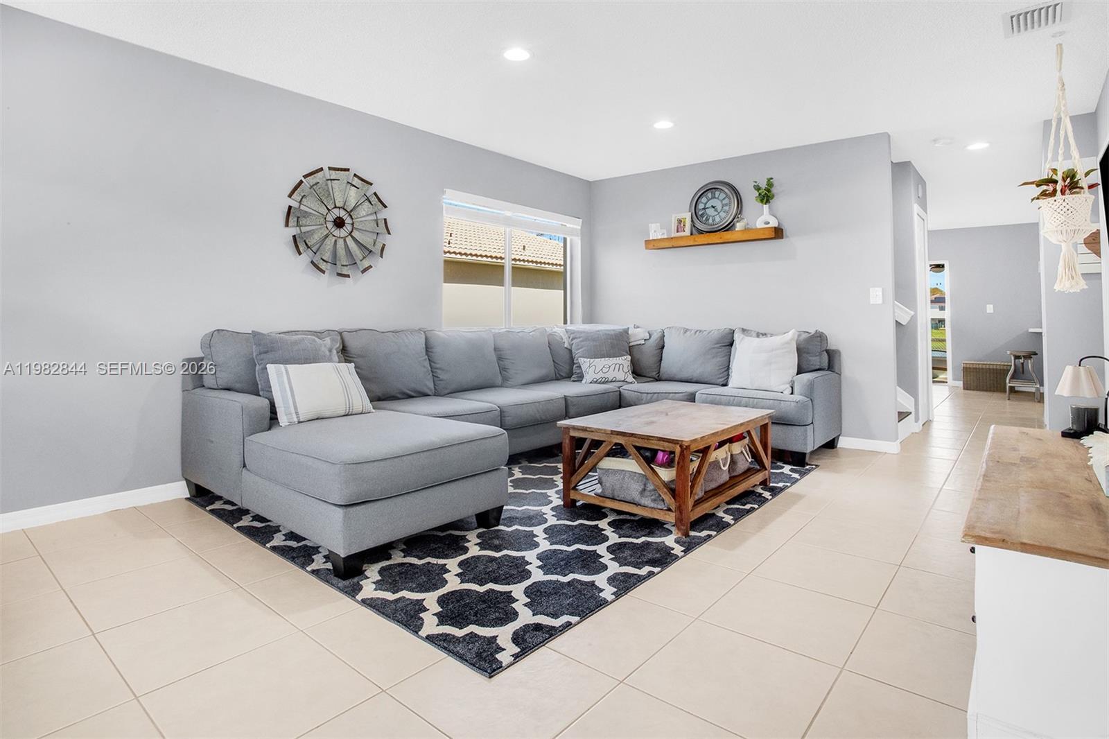 PRECIOUS HOMES AT LAKES B - Residential