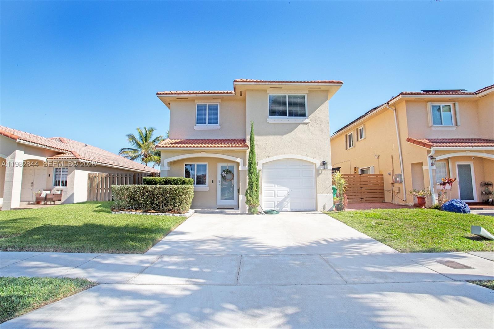 8957 SW 214th St, Cutler Bay, FL, 33189/$585,000 4 8957 SW 214th St