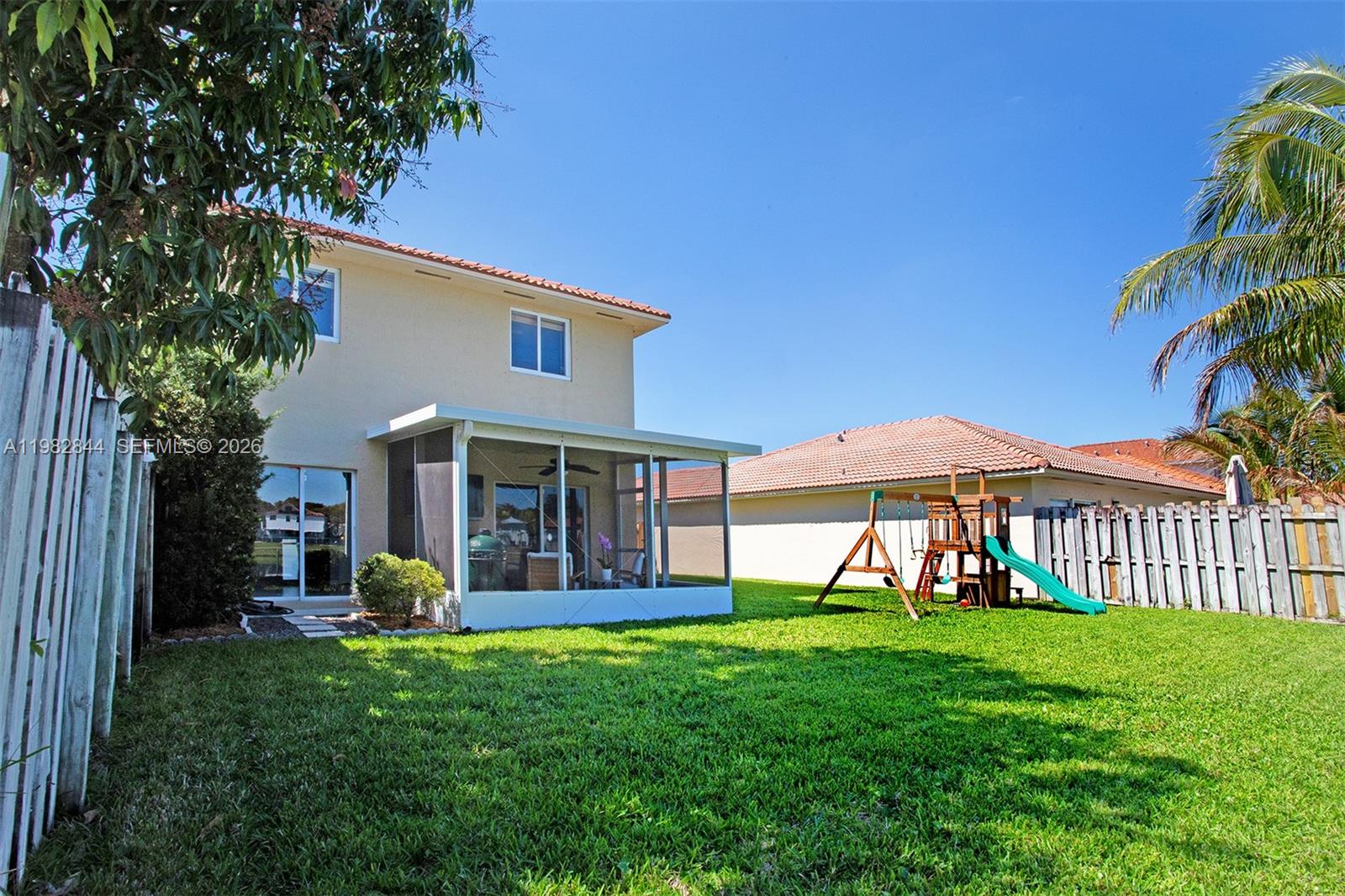 PRECIOUS HOMES AT LAKES B - Residential