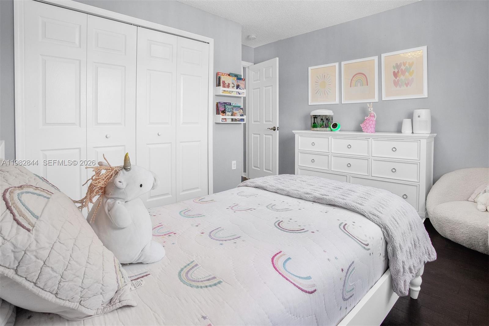 PRECIOUS HOMES AT LAKES B - Residential