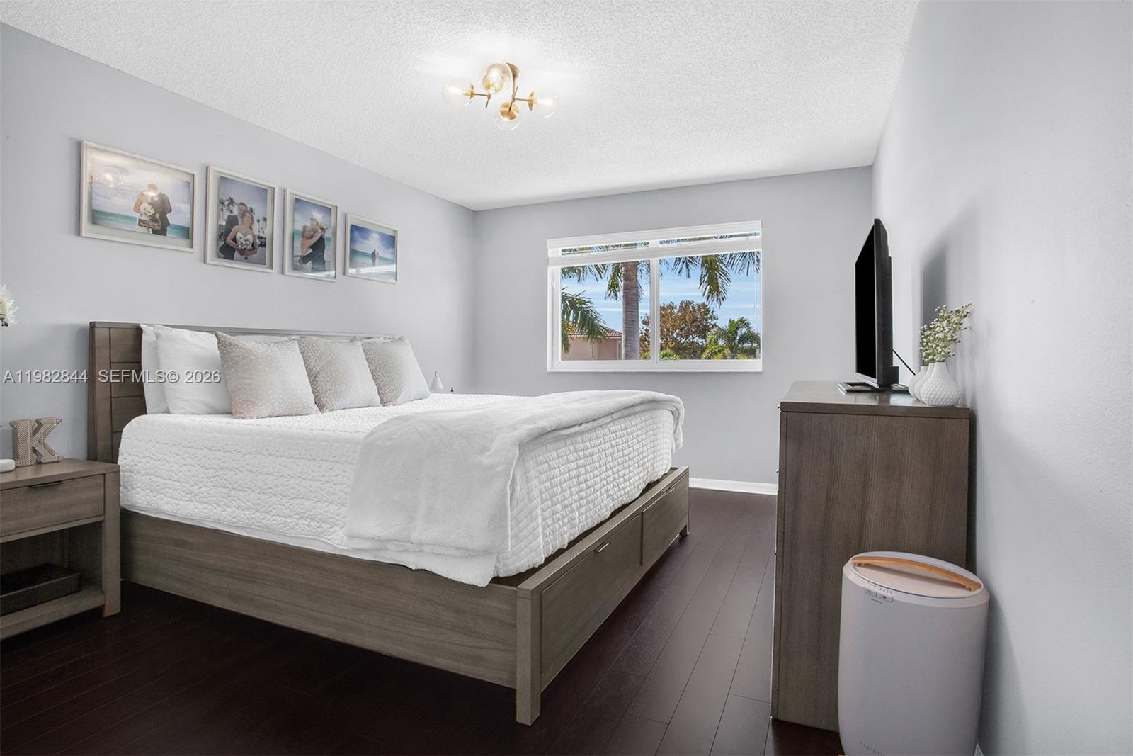 PRECIOUS HOMES AT LAKES B - Residential