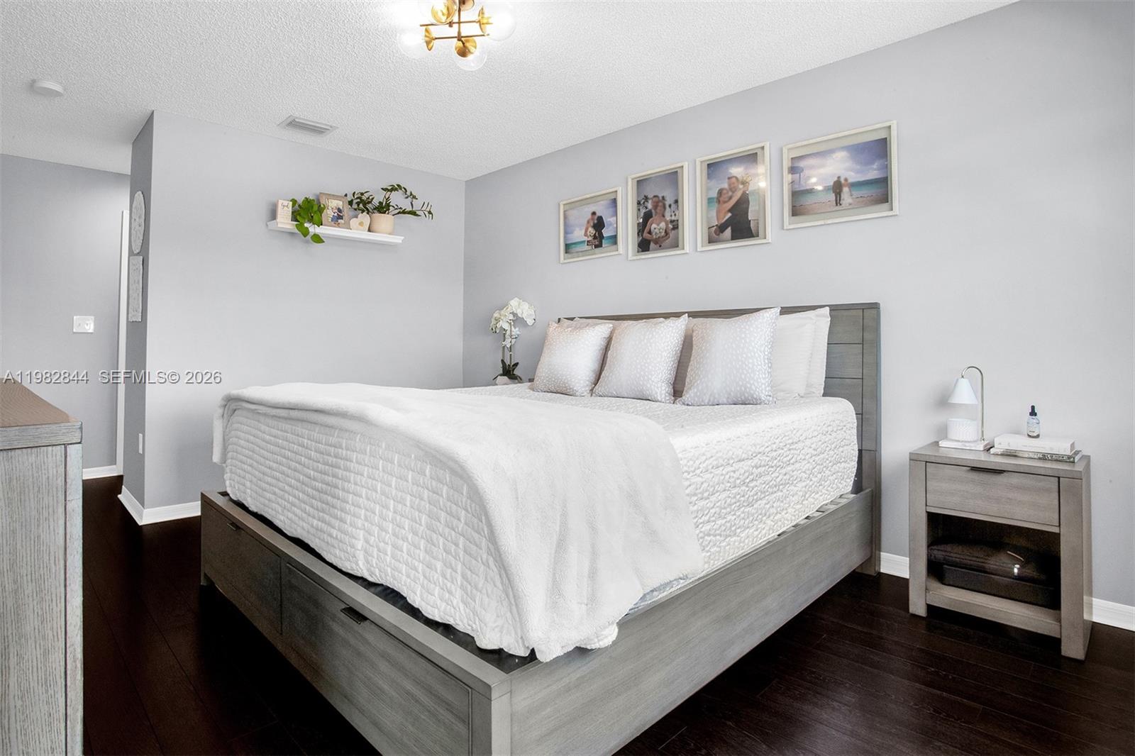 PRECIOUS HOMES AT LAKES B - Residential