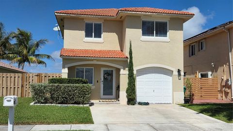 8957 SW 214th St Cutler Bay FL 33189