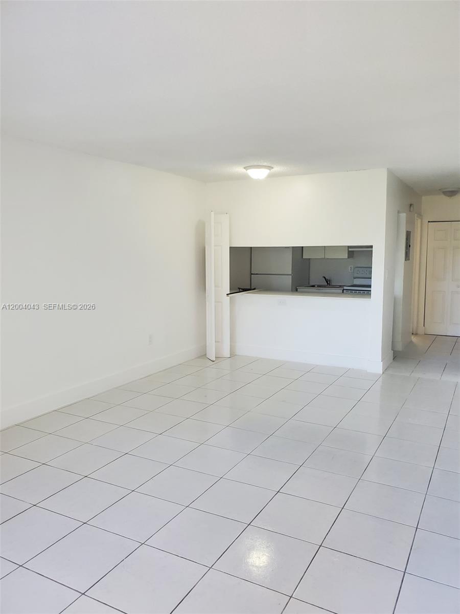 NEW WORLD CONDO APTS III - Residential Lease