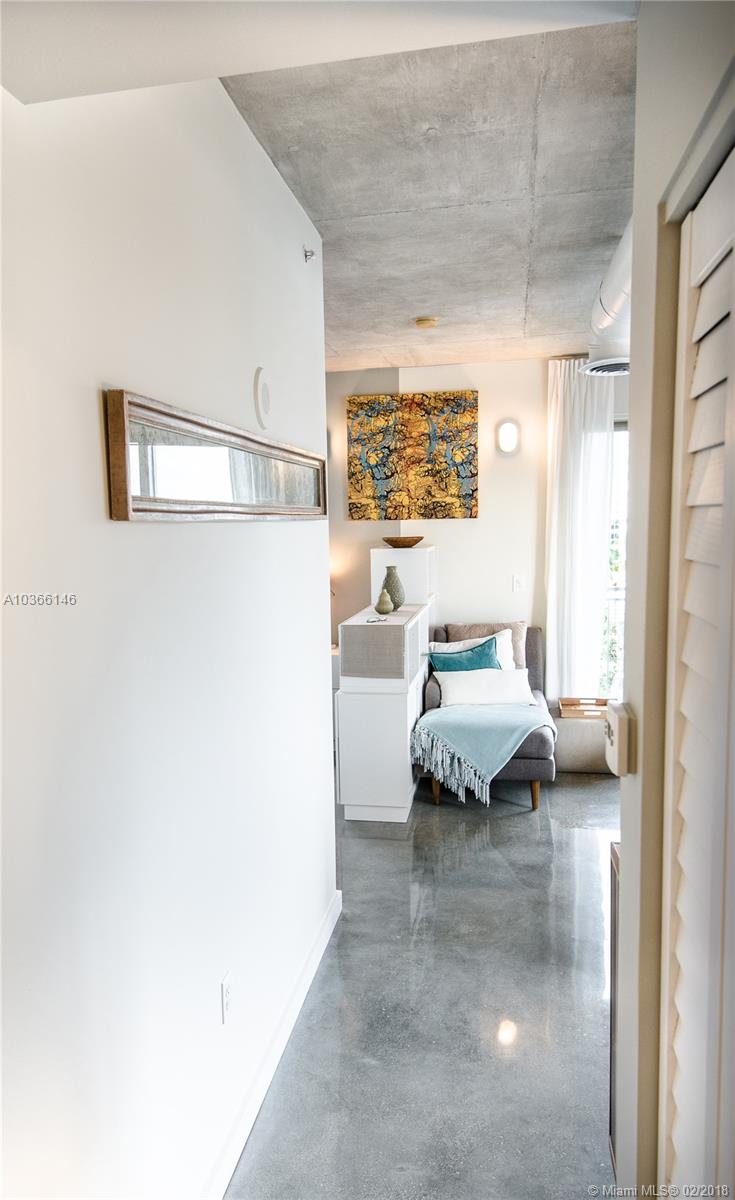 BAYLOFTS CONDO - Residential