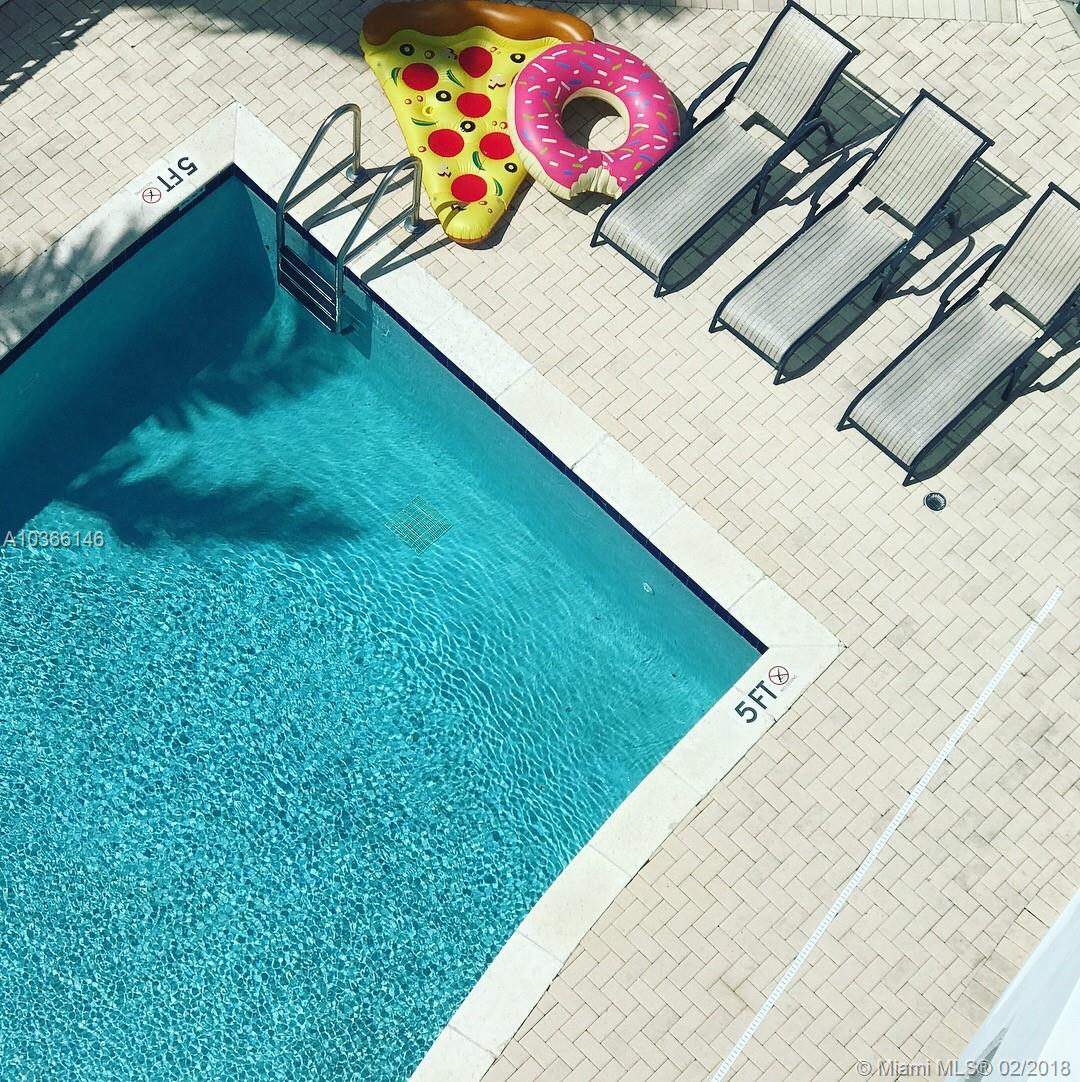 BAYLOFTS CONDO - Residential