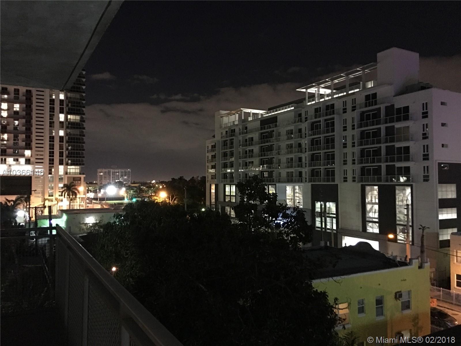 BAYLOFTS CONDO - Residential