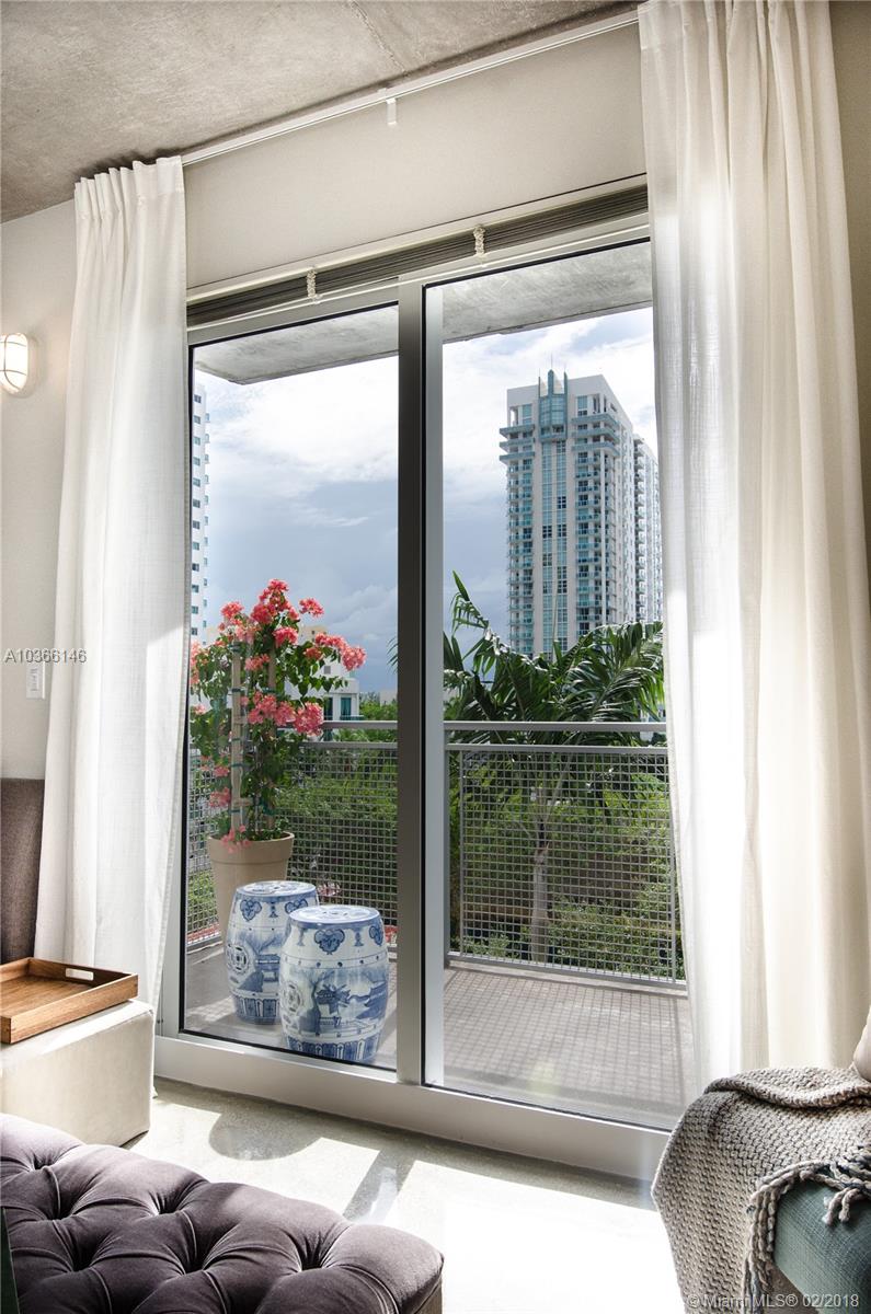 BAYLOFTS CONDO - Residential