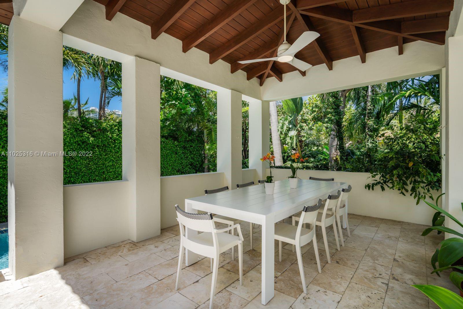 GOLDEN BEACH SEC C - Residential