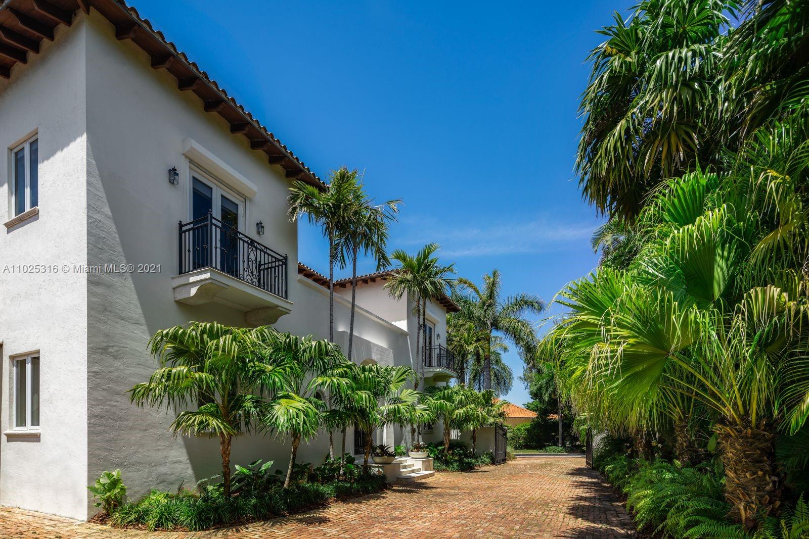 GOLDEN BEACH SEC C - Residential