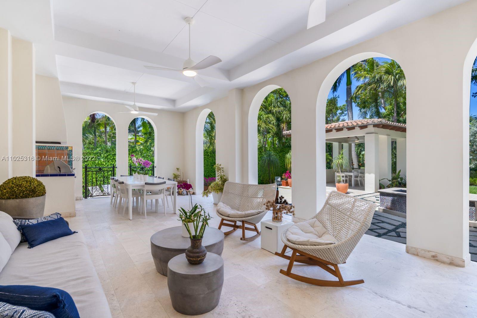 GOLDEN BEACH SEC C - Residential