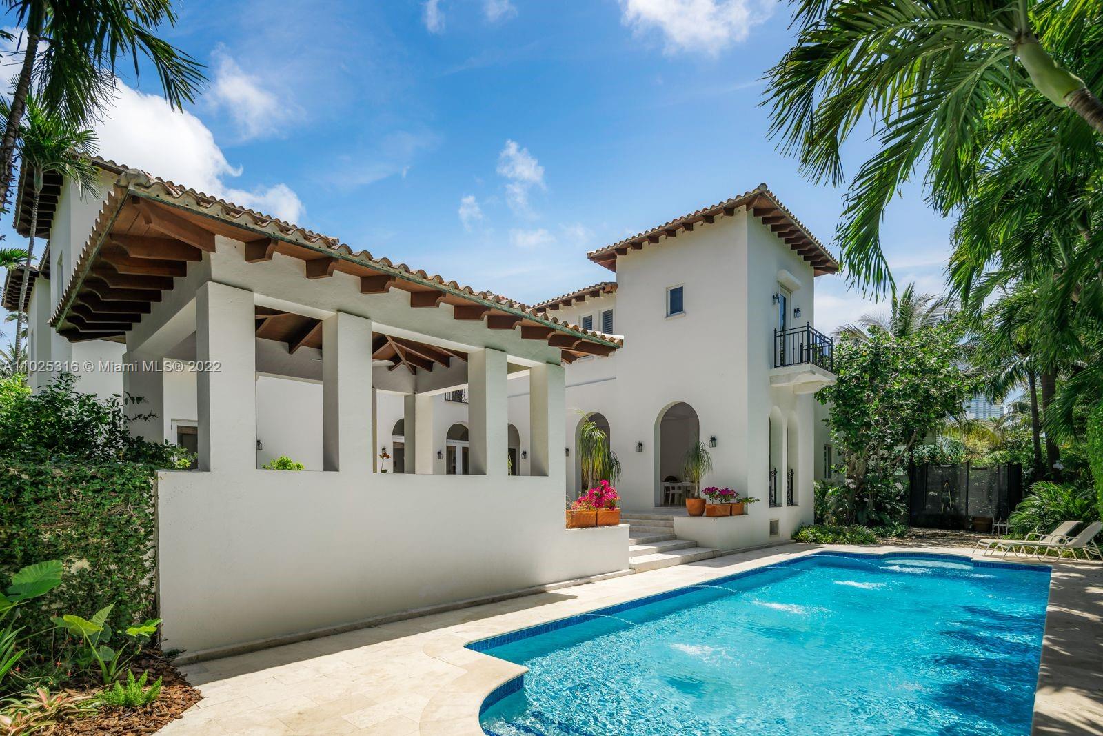 GOLDEN BEACH SEC C - Residential